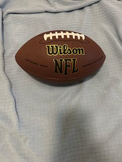 BASKETBALLS & FOOTBALLS