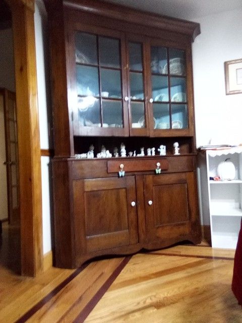China Cabinet Corner Cabinet