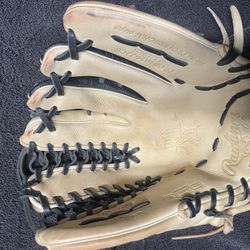 Rawlings Heart Of The Hide Glove.