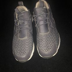 Reebok Men Shoes Size 10 .5