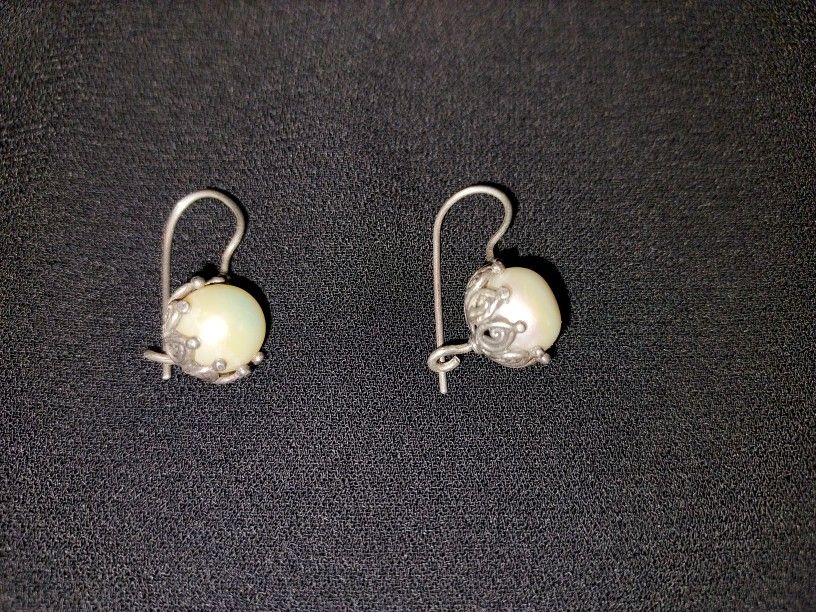 Pearl Aerrings 925 Sterling Silver.