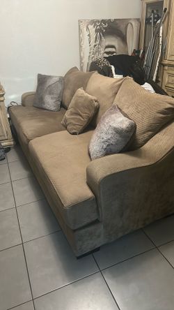 Sofa 96 x 48”