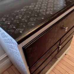 Bedside Table -Medium Dresser