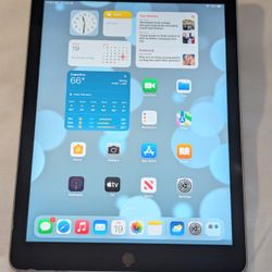 NICE APPLE iPad 5 32GB WIFI iOS16 $100FIRM