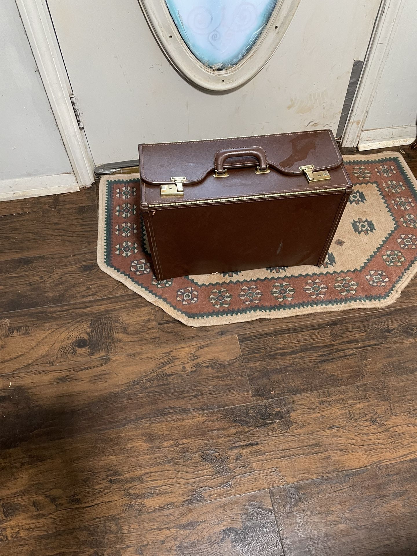 Vintage Stebco Pilots Brown Briefcase W/ Brass Hardware NO Keys