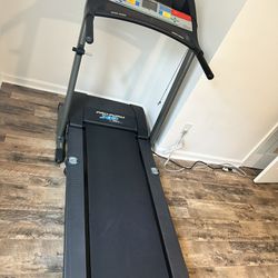 High-Quality Treadmill for Sale - Excellent Condition! Newly Serviced!