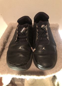 JORDANs - Size 9 - Black - Used