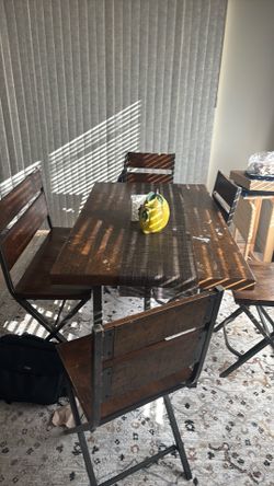 Dining room table