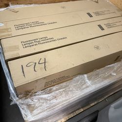 Box Of  36 GE 19643--15-Watt T8 Cool White F15T8/SP41 FLUORESCENT 4100K LAMPS