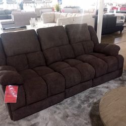 Beautiful 2 Pc Sofa And Loveseat Recliner Set