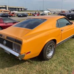 1970 Ford Mustang Mach 1 – Classic American Muscle 🔥