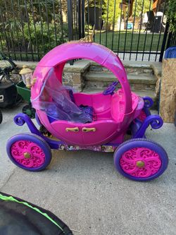 Disney Carriage : Needs New Battery 