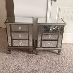 Set of 2 Mirrored Nightstands – Antique Silver 3 Drawer End Tables