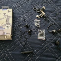 (2) Pairs Of Bluetooth Active Ear Piece Headset Headphones 