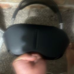 Air Pods Maxs 
