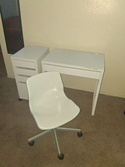 Mueble cafe y mesita blanca con silla 60 no menos