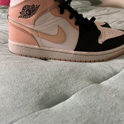 Jordan 1 Mid Crimson Tint