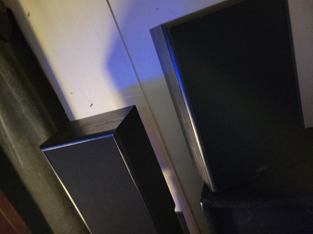 Cambridge MODEL SIX BY HENRY KLOSS
 2