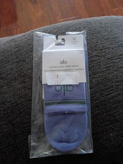Alo Unisex Crew Socks Size M Purple/Green Logo Pattern Cotton 1 Pair NIP