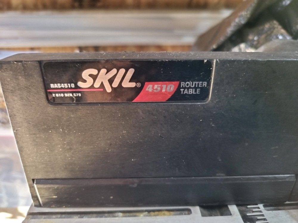 Router Table With Bit Sets Included