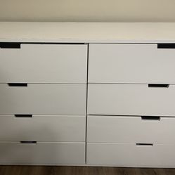 White IKEA dresser 8 drawers