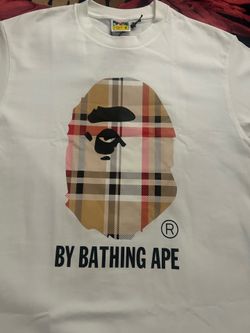 BAPE x Burberry white t-shirt with plaid ape head graphic, size M #collaboration