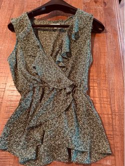 Max Studio Green Floral Ruffle Wrap Top