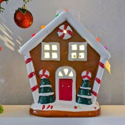 Holiday Gingerbread House