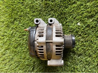 2013 Chrysler Town & Country Alternator 3.6 Part