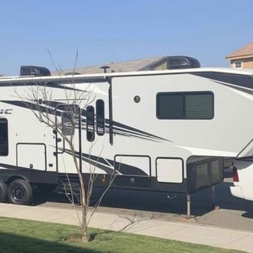 2019 Eclipse Iconic 3518 ikg