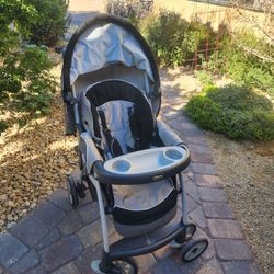 Chicco Baby Stroller with Canopy and Tray