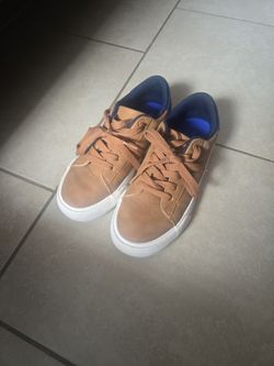 Boy shoes