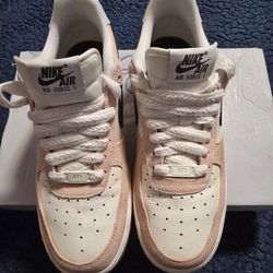 Woman Nike Air Force 1