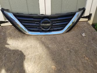 Front Grill For A 2017 Nisan Altima
