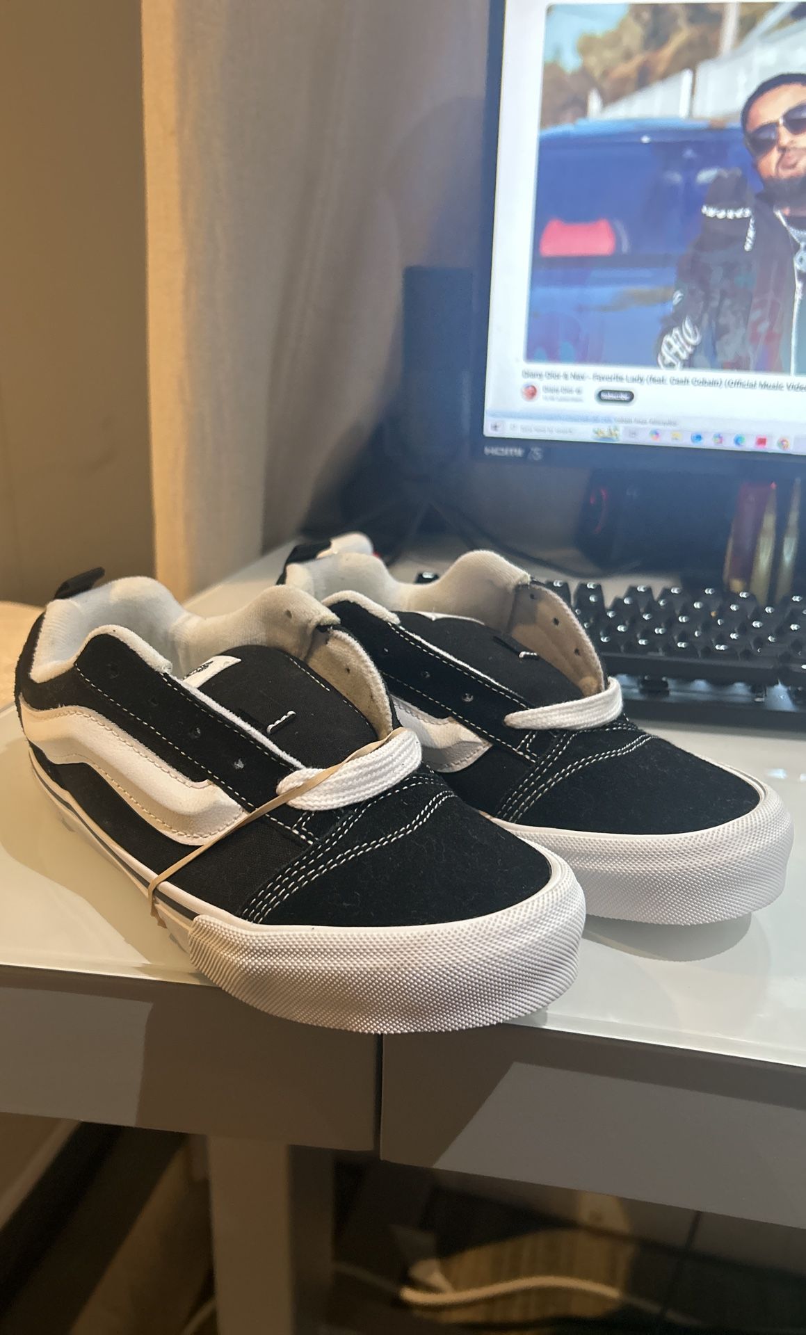 Vans Knu Skool Kids Size 4.5
