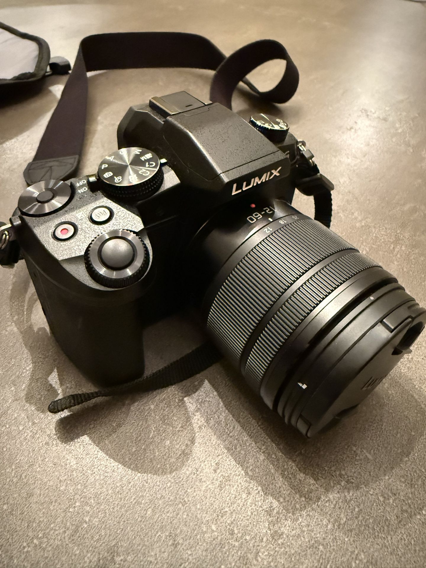 Panasonic LUMIX DMC-G85 Camera + Camera Package