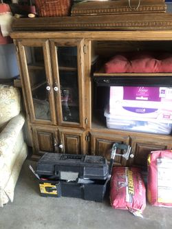 Entertainment center