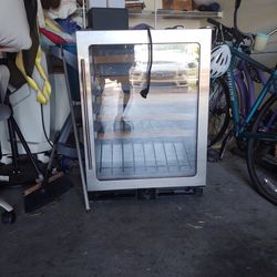 U line Wine Cooler Mini Fridge 