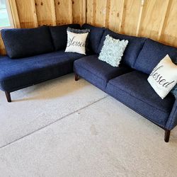 Sectional Couch Great Condition Super Comfy And Clean