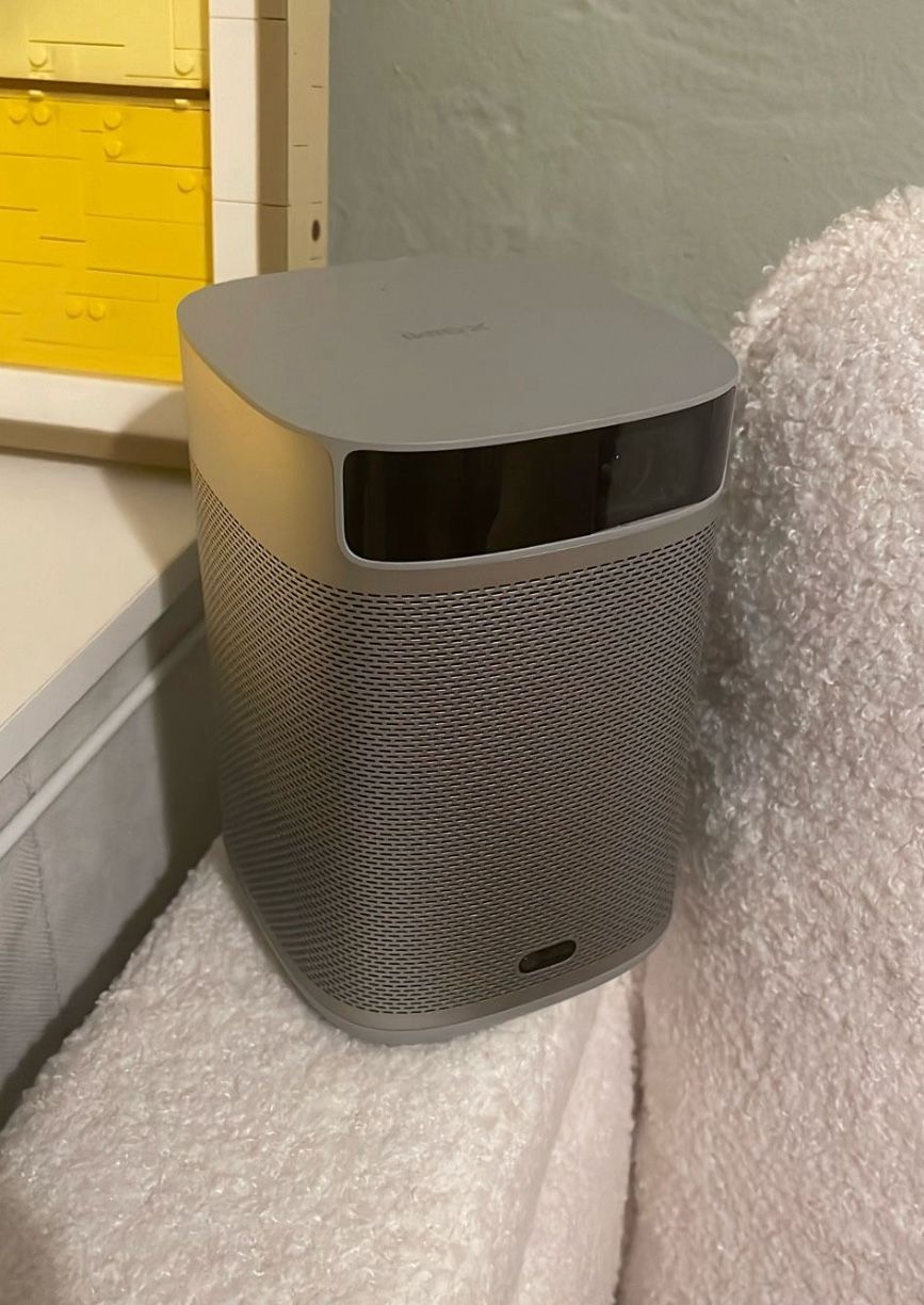 Portable projector XGIMI Mogo 2 - Suitable for Home Theater