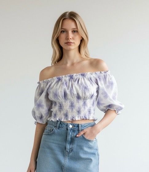 Levi’s Tilly Smocked Crop Top Women’s Large lavender off shoulder