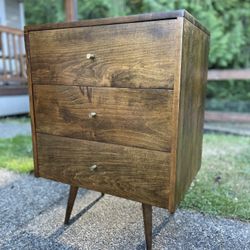 Mid Century Modern Paul McCobb Triple-Drawer #1506 Nightstand