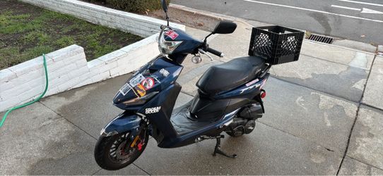 Amigo SS 150 Moped Scooter