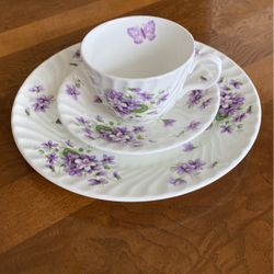 Aynsley Tea Cup And Saucer Trio