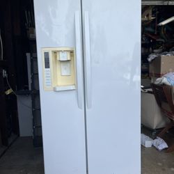 White 36” LG Fridge & Freezer