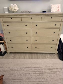 Large Distressed 11-Drawer Dresser