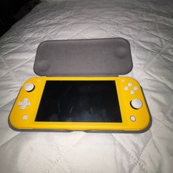 Nintendo switch lite yellow
