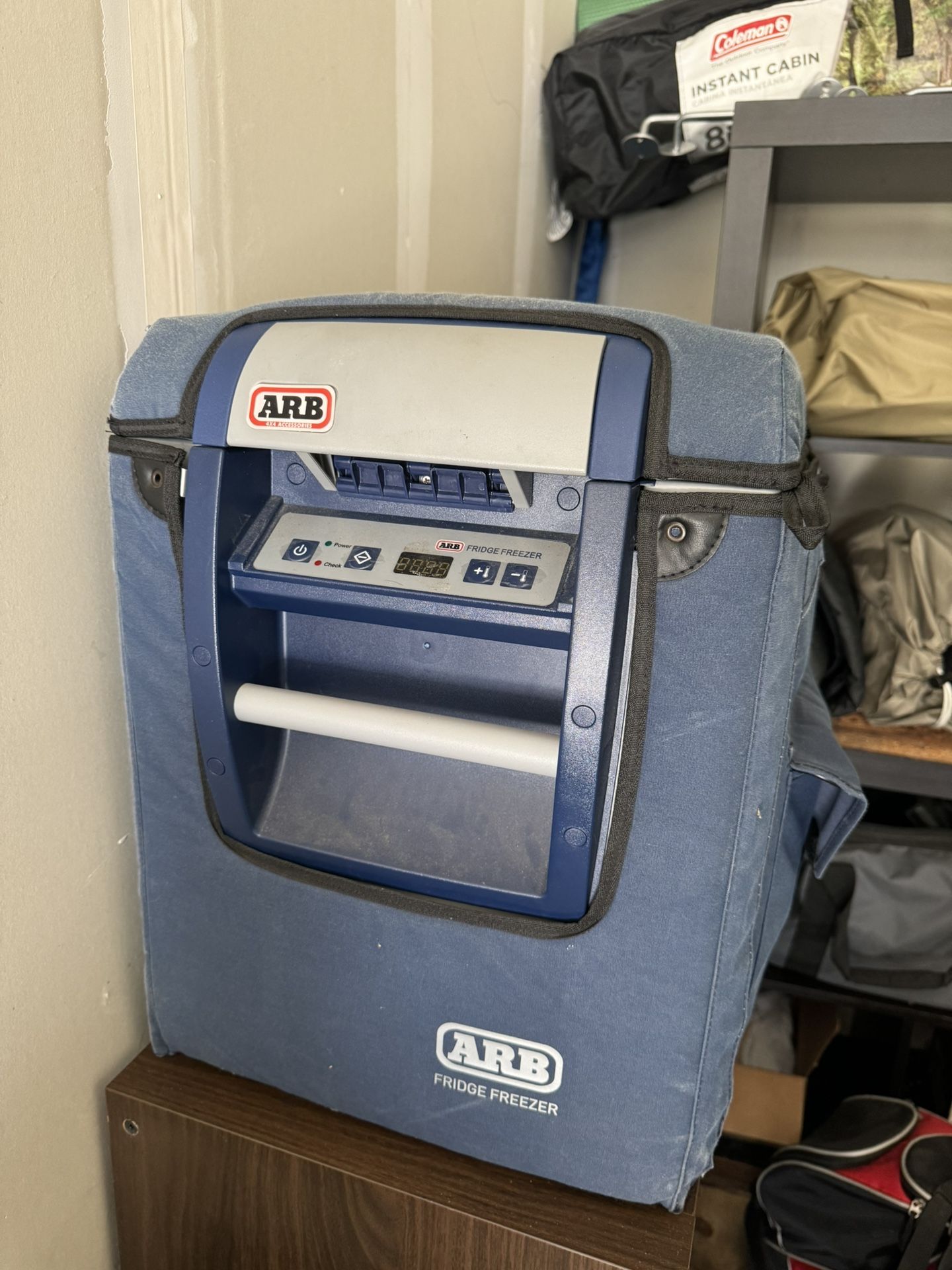 ARB Fridge/Freezer 50 Quart w/ Protective Cover