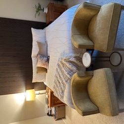 2 Extremely Comfortable Chairs 