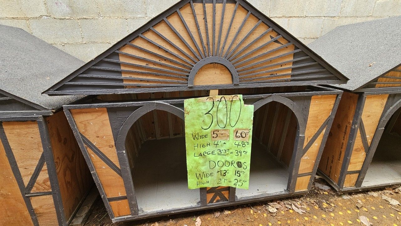 Large Dog House (Ready)